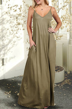 Load image into Gallery viewer, AWDMD280_SPAGHETTI STRAP KNIT MAXI DRESS