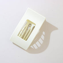 Load image into Gallery viewer, CWAHA07404_LARGE NO-CREASE FLAT DUCKBILL HAIR CLIP
