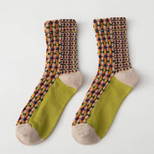 Load image into Gallery viewer, Women's 3D Artistic Hemp Pattern Retro Middle-Tube Socks