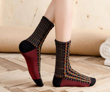 Load image into Gallery viewer, Women's 3D Artistic Hemp Pattern Retro Middle-Tube Socks