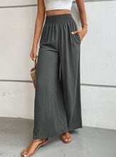 Load image into Gallery viewer, Simple Flared Wide-Leg Pants