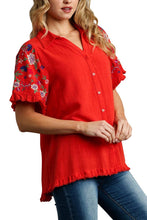 Load image into Gallery viewer, Linen Collared Button Down Shirt With Fray Details