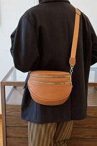 ..SI-26490 Vegan Leather Multi Pocket Crossbody Bag