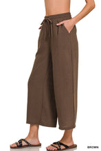 Load image into Gallery viewer, Drawstring Elastic Band Waist Cropped Pants