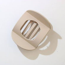 Load image into Gallery viewer, CWAHA07422_FLAT HAIR CLAW CLIP FOR WOMEN BUN UPDO