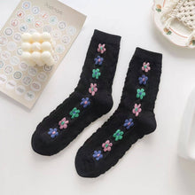 Load image into Gallery viewer, Women's simple style flower pattern socks