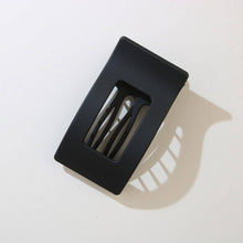 Load image into Gallery viewer, CWAHA07404_LARGE NO-CREASE FLAT DUCKBILL HAIR CLIP