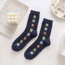 Load image into Gallery viewer, Women's simple style flower pattern socks