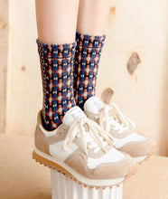 Load image into Gallery viewer, Women's 3D Artistic Hemp Pattern Retro Middle-Tube Socks