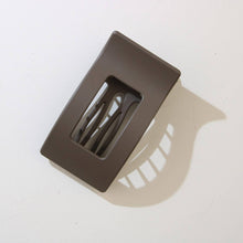 Load image into Gallery viewer, CWAHA07404_LARGE NO-CREASE FLAT DUCKBILL HAIR CLIP